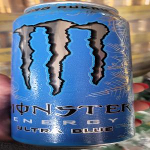 Monster  - boissons non alcolisée monster mix smaków 0, 5l.12-pak/ 28 palet cena 3, 05pln 0, 65 eur (plus koszt --euro palet 95pln = 20 eur) - towar na magazynie ----monster ultra blue (12) --monster ultra paradise (12) --monster ultra fiesta mango (12) --monster ultra white (12) --monster ultra gold (12) --