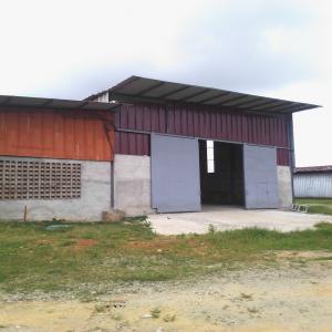 Location entrepot 2000 m2 à la zone industrielle - autres location entrepot 2000 m2 entièrement couvert,  très bon état,  très bien accessible,  très bonne situation,  disponible à yopougon- zone industrielle,  à abidjan,  cote d'ivoire.--prix loyer.   6.000.000  francs cfa par mois--conditions.   05 mois + 01 moi