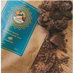 Pâte de cacao  Cérémonie de cacao Criollo  PERU - café cacao thé le cacao cérémoniel  est parfait pour diverses pratiques et rituels quotidiens.--composition - pâte de cacao à partir  de fèves 100% criollo------------ criollo   est une espèce de cacao archaïque,  l'une des plus rares,  des plus menacées et des plus pa