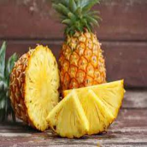 Vente de grande quantité d'ananas au Cameroun - fruits et légumes groupe d'agripreneurs,  nous faisons la production et la commercialisation des ananas au cameroun. l'ananas est bon pour la santé,  il est riche en vitamine c,  b,  provitamine a,  beta-carotène,  potassium,  calcium,  magnésium,  fer et broméline,  à qui il doit la plupart 