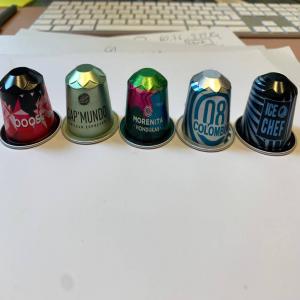 Capsules Aluminium compatible Nespresso  Vides  - café cacao thé nous sommes  producteur de capsule compatible nespresso ,  --modeles capsules ---- capsule aluminium avec 20 couleurs .--- capsule pp personnaliser -12 couleurs .--- capsule biodégradable .----nous sommes leader sur le marché de la capsule ,  societe installer en europe france .----cordi