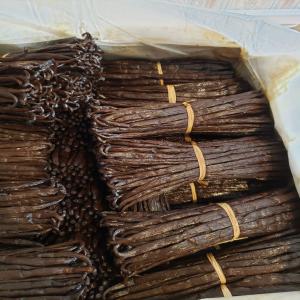 Vente de vanille bourbon de Madagascar destockage - épices aromates bonjour, ----nous sommes ravis de vous informer que nous sommes un fournisseur de vanille de qualité,  disponible en quantités immédiates en france. notre vanille est soigneusement sélectionnée et cultivée dans les meilleures conditions pour garantir un produi