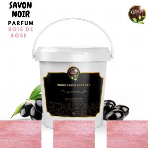 SAVON NOIR PARFUM BOIS DE ROSE - publicité-nouveaux produits la fusion entre le savon noir marocain et le parfum au bois de rose,  est un mélange riche en ingrédients naturels et ayant d’énormes propriétés bienfaisantes pour le corps. le savon noir qui es un produit ancestral de la traditionnelle marocaine,  est un excellent s