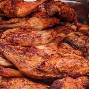 poulet   poulet halal quartiers de poulet   - viandes et oeufs carcasses de poulet-- --quartiers de poulet-- --filet de poulet-- --cuisse de poulet-- --cuisse de poulet-- --cuisses de poulet-- --aile de poulet-- --portion de bouillon-- --carcasse de poulet halal