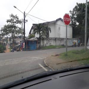 URGENT, VENTE A ABIDJAN D'UNE VILLA DE 800m2 - mine terrain concession urgent,  vente a abidjan d'une villa de 800m2 avec acd !!!--quartier- cocody rivièra bonoumin --le bâtiment construit n'a pas été habité jusqu'à se dégrader. --merci de nous consulter pour le prix--voir photo----/////////////////////////////////////////