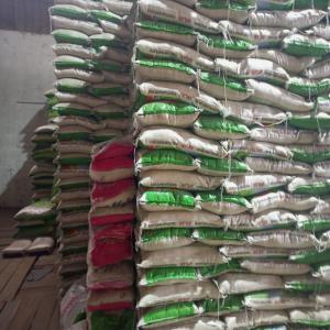 Riz thaïlandais et Indien à vendre - céréales nous mettons en vente 40.000 tonnes de riz thaïlandais et indien 5% et 25% brisure. le stock se trouve à abidjan,  à la zone industrielle de yopougon. le prix est de 500.000 fcfa la tonne.--pour toute personne intéressée veuillez me contacter. 