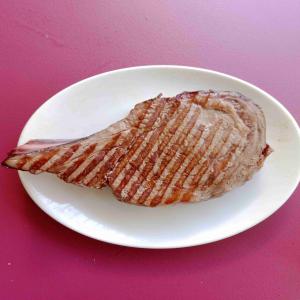 Côtes de Boeuf - viandes et oeufs proposons côtes de boeuf--viande très tendre excellente qualité conditionnement sous vide--origine europe--1, 2 à 1, 5kg --prix sur demande--possibilité de règlement en 4 fois avec paypal