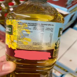 Huile de tournesol Provenance Pologne - huiles bonjour,  nous exportons de l'huile de tournesol à partir de la pologne à 1, 20 euros le litre,  soit 1200 euros la tonne disponible en bouteille de 1litre et de 5 litres----possibilités de mettre des étiquettes personnalisées sur les bouteilles à partir d'un c