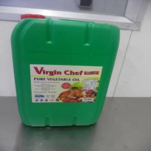 Huile végétale bonne qualité en stock à Lomé.  - huiles dispose 5 conteneurs d'huile végétale en bidon de 20 litres au port de lomé à vendre.--marque - virgin chef,  bidon couleur verte.--