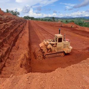 Recherche des acheteurs de bauxite  - mine terrain concession une nouvelle société d'exploitation de bauxite est prete à faire de bons contrat avec des acheteurs capable.--elle produit l'une des meilleurs qualités de bauxite,  avec 500.000t/mois--45% d'alumine à seulement 40$/tonne,  prix fob.--la mine a une réserve tr&e