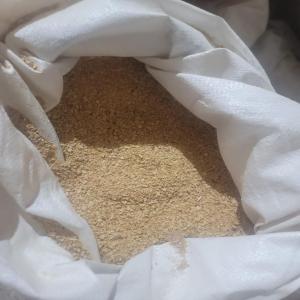 Soybean meal with high protein  - feed  we are involved in the production and distribution of high-protein soybean meal for animal feed,  with the highest level of customer service and products with unmatched quality. our mission is to help agribusiness owners get the most out of every animal,  every time. we can supply soybean meal regula