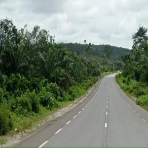 157 ha en vente à Yocoboué - mine terrain concession terrain de 157  hectares à vendre urgemment à yocoboué (zone côtière )à 5 millions l'hectare.--ce site est situé en bordure de la voie bitumée et de la lagune et à 4 heures de route de la capitale abidjan --