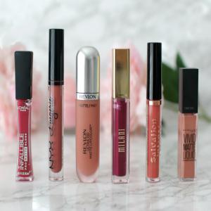 Mascara, Foundation, lipstick -  advertising new products massive arrival of cosmetic l'oreal and gemey maybelline,  from 1, 90€ ttc per piece .----minimum quantity- carton of 250 pcs,  containing the whole range (mascara,  foundation,  lipstick,  khol,  pencil,  eyeliner,  gloss,  etc.)