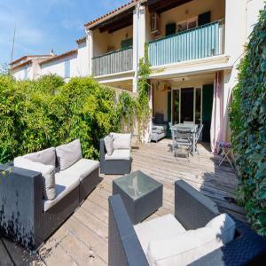 Maison à vendre à Saint-tropez meilleurs prix - Investissement capitaux a vendre maison de pecheur rénovée à port cogolin --c'est au cœur de port cogolin,  une marina entre port grimaud et saint-tropez que se trouve cette belle maison de pecheur rénovée.--emplacement central idéal pour se déplacer dans le golfe de sa