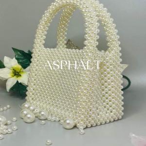 accessoires de sortie en perle - packaging particulier confectionne a la main des sacs uniquement avec des perles a main,  des bracelets ,  des chaine,  des chapeau tout genre avec des perles,  je recherche des clients pouvant mettre en valeurs ma créativité,  je suis aussi en quete de marché a l'international.--pour tout com