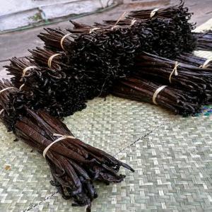 À la recherche d'un acheteur de vanille  - épices aromates je suis à la recherche d'un client pour l'achat de 10 kg de vanille venant des iles comores .le kg est 150 