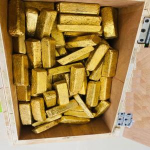 GOLD TO SELL IN KAMPALA (CASH AND CARRY) - metals we are looking for a gold buyer in kampala. we can work with azzurra,  nuran,  venture or mts refinery. --available quantity 350kgs,  --price $60, 000 per kilo --commission $2, 000 per kilo payment cash or usdt we can start with any quantity. if you have a serious buyer and able to work with this procedu