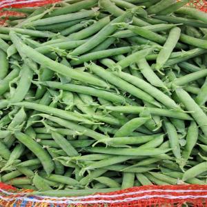 Green peas - fruits and vegetables we have a large stock of green peas. we are looking for a buyer for long-term business,  the price is negotiable regarding the destination,  and we can export.