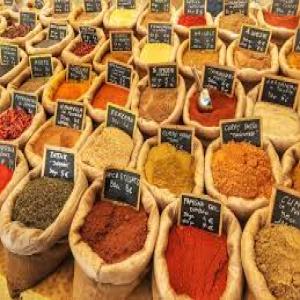 Vente des Meilleures Épices Marocaines     - épices aromates vente des meilleures épices marocaines    ----plongez dans l authenticité des saveurs marocaines avec notre sélection d épices naturelles et de qualité supérieure,  soigneusement sélectionnées pour rehausser vos plats et éveiller vos sens