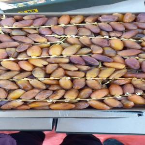 Dattes lybie  - fruits secs et graines grillées je dispose de 10 tonnes branches lybien,  en vente au maroc ,  5 kg /packet ,  à vendre par tonne ou toute la quantité à la fois .