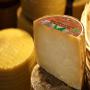 célèbre fromage espagnol aop à pâte ferme au lait